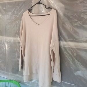 This is an American eagle long sleeve shirt